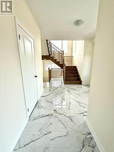 45 ARNOLD CIRCLE , Brampton, Ontario L7A 5M2 5