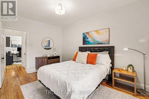 Spacious bright master bedroom - 51 Merritt Avenue, Ottawa, ON 
