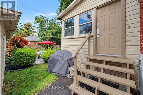 Back sunroom leads to garden oasis - 51 Merritt Avenue, Ottawa, ON 