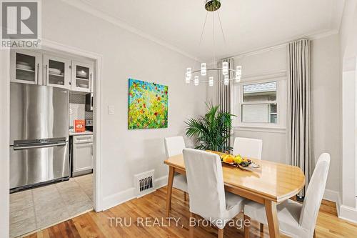 Bright cheerful dining room to welcome guests - 51 Merritt Avenue, Ottawa, ON 
