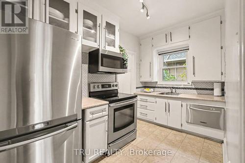 Thoughtfully laid out kitchen - 51 Merritt Avenue, Ottawa, ON 