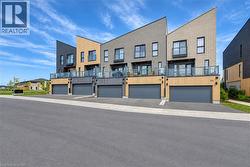 15 BENNINGER Drive  Kitchener, ON N2E 0J4