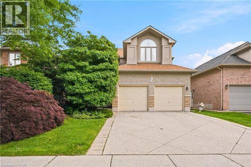 207 VALRIDGE Drive  Ancaster, ON L9G 4Y4