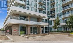 610 - 10 DEERLICK COURT  Toronto, ON M3A 1Y4