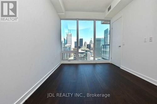 4101 - 115 BLUE JAYS WAY , Toronto, Ontario M5V 0M4 2