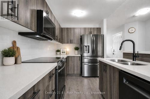 208 DIANA DRIVE , Orillia, Ontario L3V 8J8 5