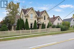 296 EAGLE STREET Newmarket, ON L3Y 1K1