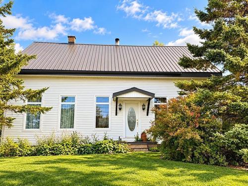 13 Wolsley Street  Springhill, NS B0M 1X0