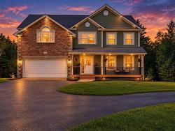 275 Canterbury Lane Fall River, NS B2T 1T4
