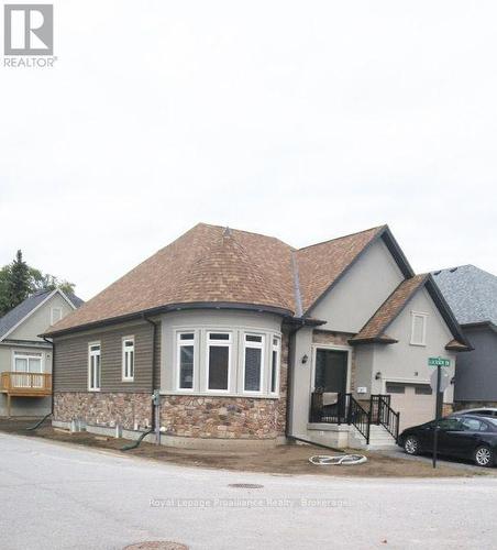 10 LOCKSIDE DRIVE , Peterborough (Otonabee Ward 1), Ontario K9J 8T1 1
