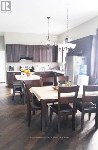 10 LOCKSIDE DRIVE , Peterborough (Otonabee Ward 1), Ontario K9J 8T1 4
