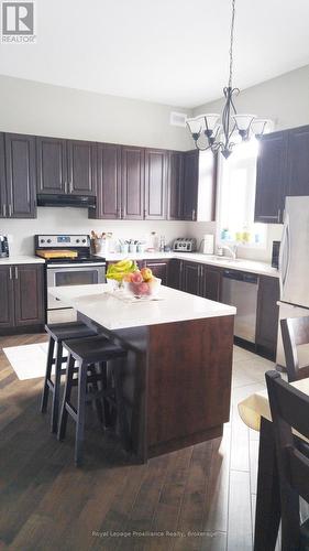 10 LOCKSIDE DRIVE , Peterborough (Otonabee Ward 1), Ontario K9J 8T1 5