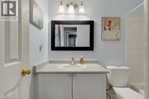 4pc Main Bath - 94 Dawn Crescent, Cambridge, ON 