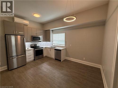 2548 EGLINTON Avenue W Unit# 3 , Toronto, Ontario M6M 1T1 3