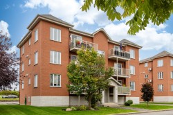 5-1163 Rue Pierre-Cognac  Chambly, QC J3L 5W7
