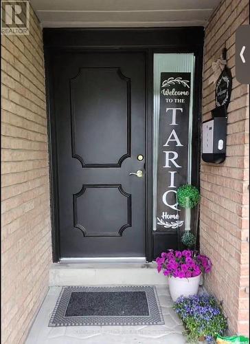 3 BLACKTHORN LANE E , Brampton, Ontario L6V 3K7 2