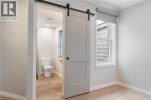 345 MACNAB Street N Unit# upper , Hamilton, Ontario L8L 1K8 4