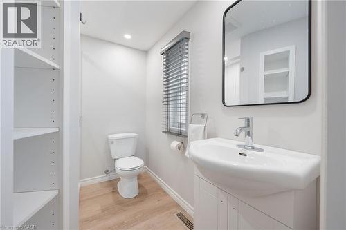 345 MACNAB Street N Unit# upper , Hamilton, Ontario L8L 1K8 5
