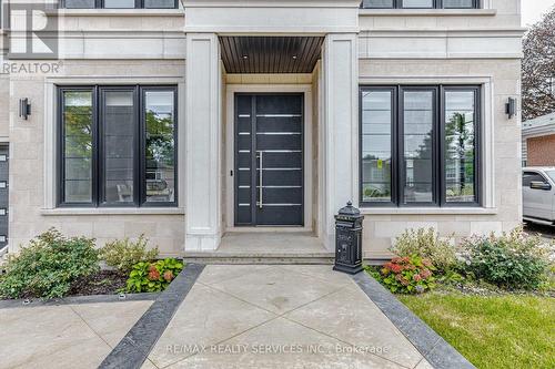 94 Vista Boulevard, Mississauga, ON 