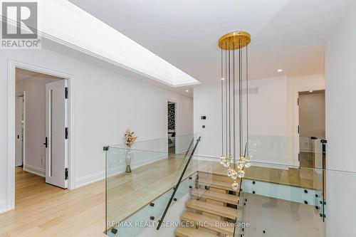 94 Vista Boulevard, Mississauga, ON 