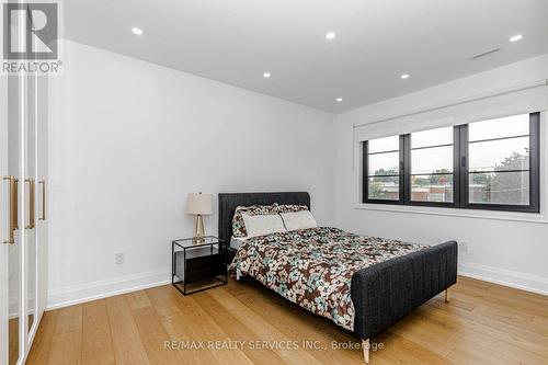 94 Vista Boulevard, Mississauga, ON 
