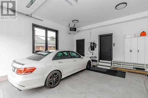 94 Vista Boulevard, Mississauga, ON 