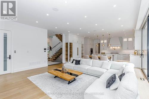 94 Vista Boulevard, Mississauga, ON 