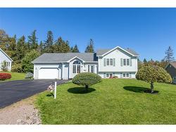 61 Fawcett AVE Sackville, NB E4L 3X3