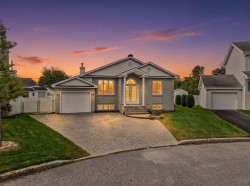 128 Rue de l'Île-aux-Fraises  Terrebonne (Lachenaie), QC J6W 6C2