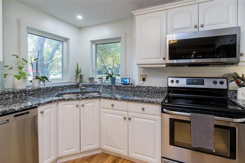 164 Hillmartin Dr, Winnipeg, MB 