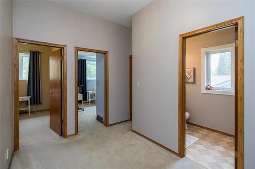 164 Hillmartin Dr, Winnipeg, MB 