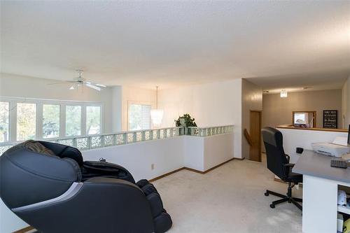 164 Hillmartin Dr, Winnipeg, MB 