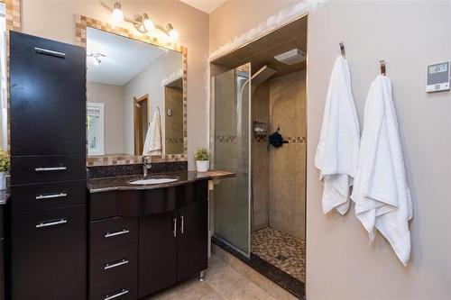 164 Hillmartin Dr, Winnipeg, MB 
