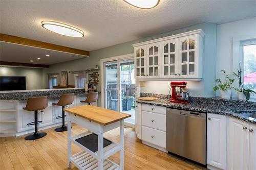 164 Hillmartin Dr, Winnipeg, MB 