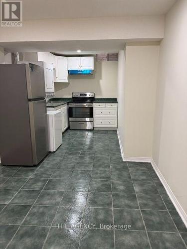 BSMT - 584 DOUBLETREE LANE , Newmarket, Ontario L3X 2K6 2