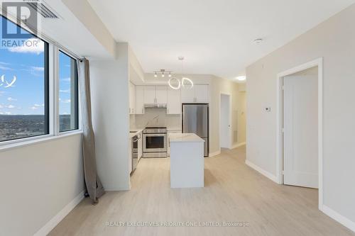 2018 - 9000 JANE STREET , Vaughan, Ontario L4K 0M6 4