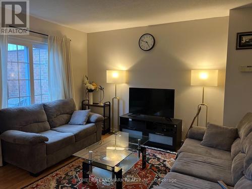 6043 CHIDHAM CRESCENT , Mississauga, Ontario L5N 2R8 2