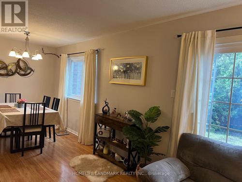 6043 CHIDHAM CRESCENT , Mississauga, Ontario L5N 2R8 3