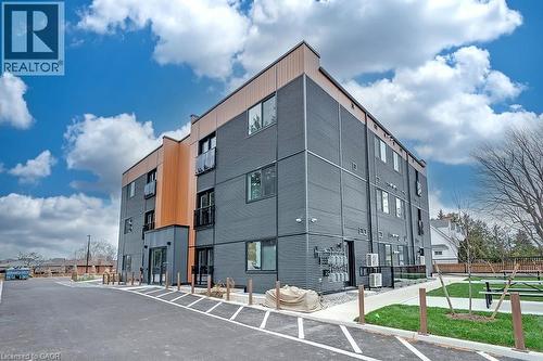 259 KING Street E Unit# 2A , Stoney Creek, Ontario L9G 1L9 2