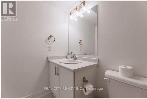 48 HIAWATHA COURT , Vaughan, Ontario L4L 0J2 3