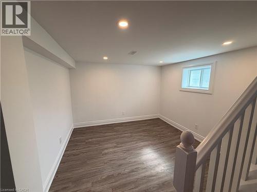 246 EAST 27TH Street , Hamilton, Ontario L8V 3G4 4