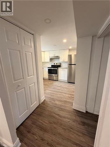 246 EAST 27TH Street , Hamilton, Ontario L8V 3G4 5