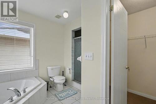 ensuite bathroom - Upper - 24 Baintree Way, Cambridge, ON 