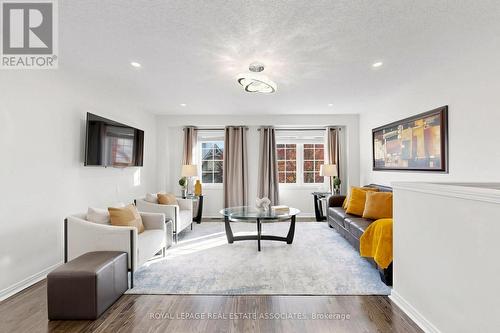 22 Benjamin Way, Whitby, ON 