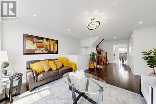 22 Benjamin Way, Whitby, ON 