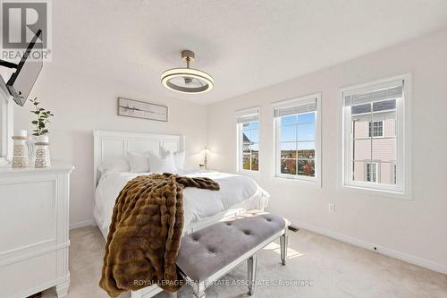 22 Benjamin Way, Whitby, ON 