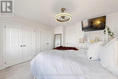 22 Benjamin Way, Whitby, ON 