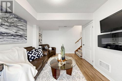 22 Benjamin Way, Whitby, ON 