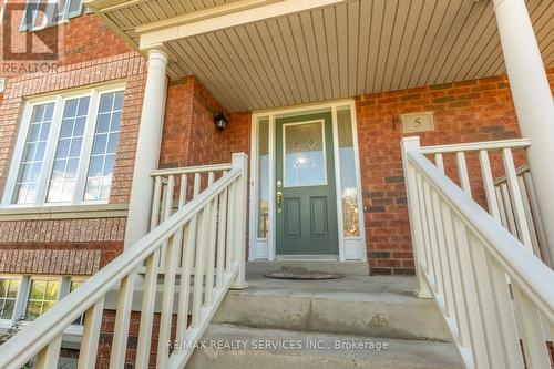 5 DOLLERY GATE , Ajax, Ontario L1T 0G6 3