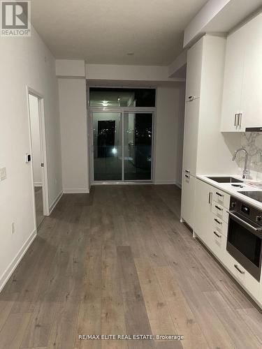 510 - 60 HONEYCRISP CRESCENT , Vaughan, Ontario L4K 0N5 4